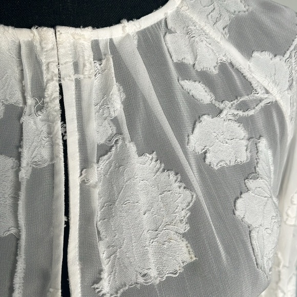 Sheer white blouse - Picture 2 of 4